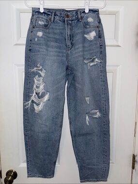 American Eagle Relaxed Mom Jean Size 4 *Great Condition*